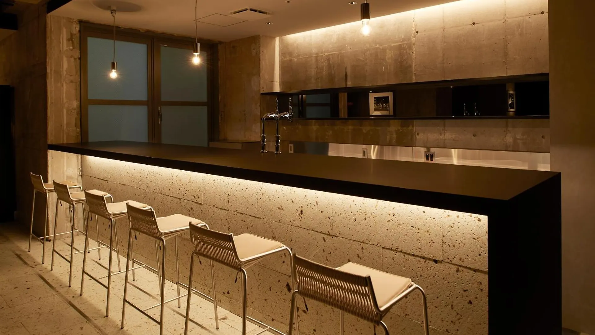 Tones Osaka Hotell