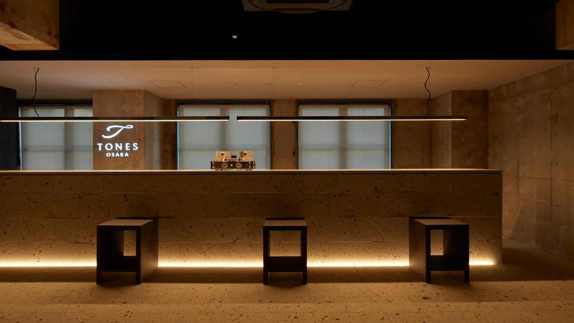 Tones Osaka Hotell