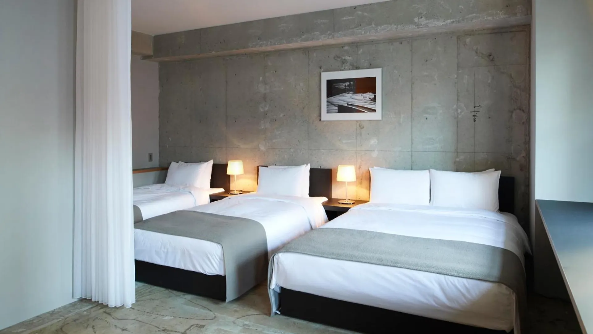 Tones Osaka Hotell
