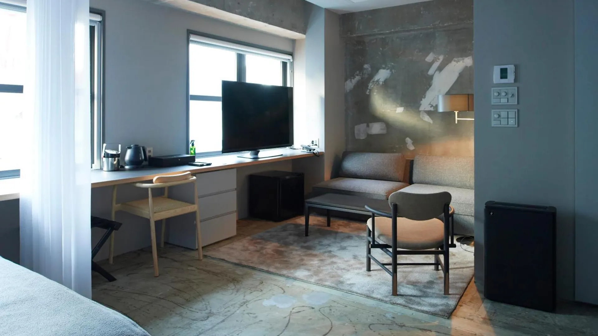 Tones Osaka Hotell
