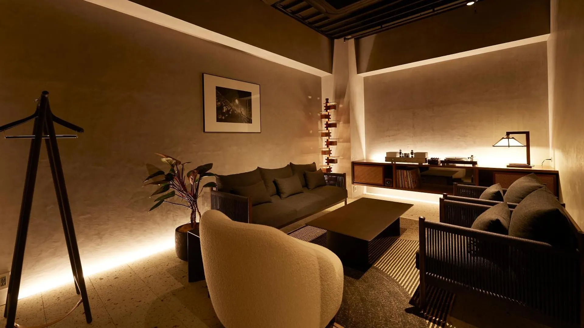 Hotel Tones Osaka