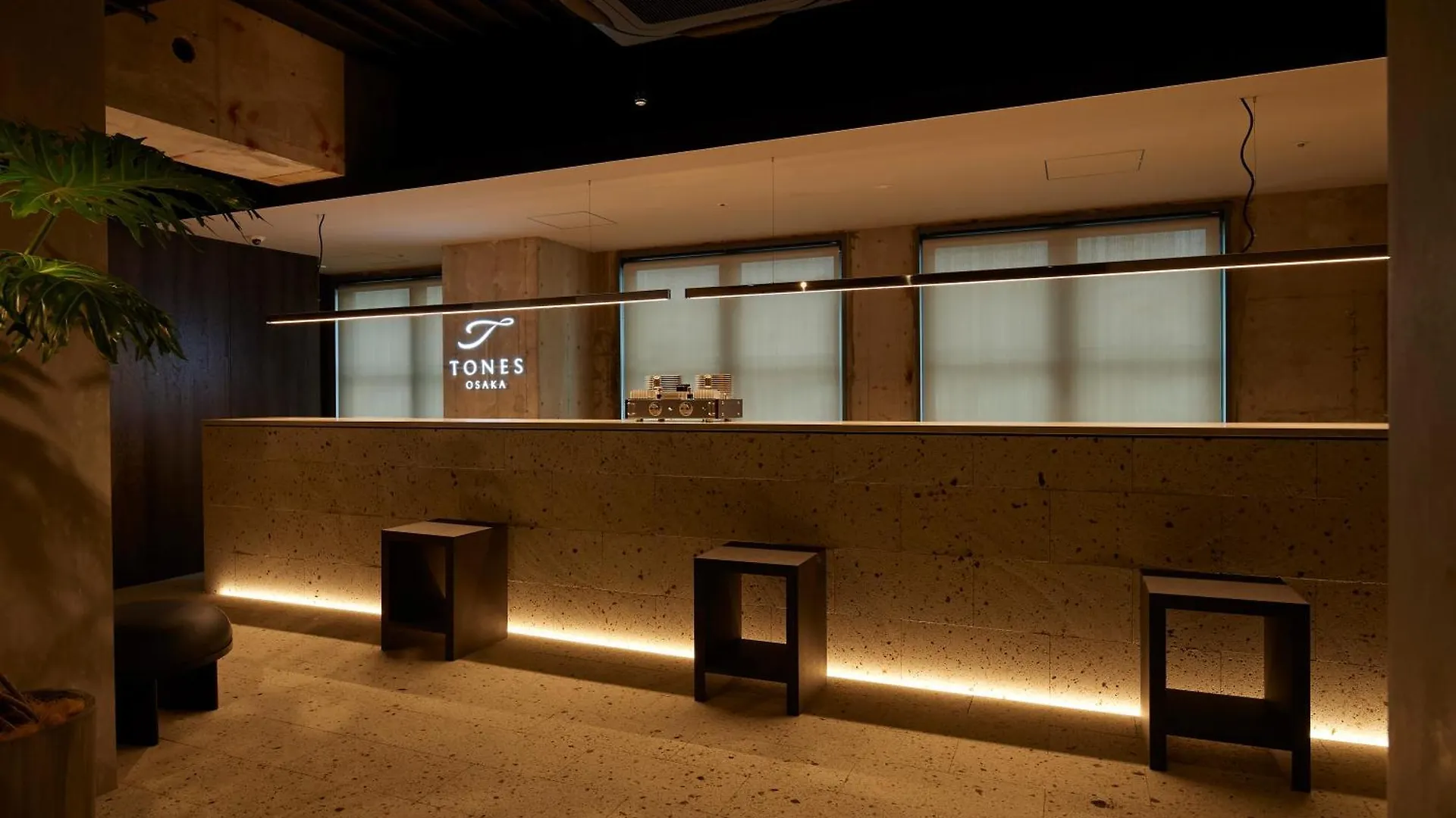 Hotel Tones Osaka Japón