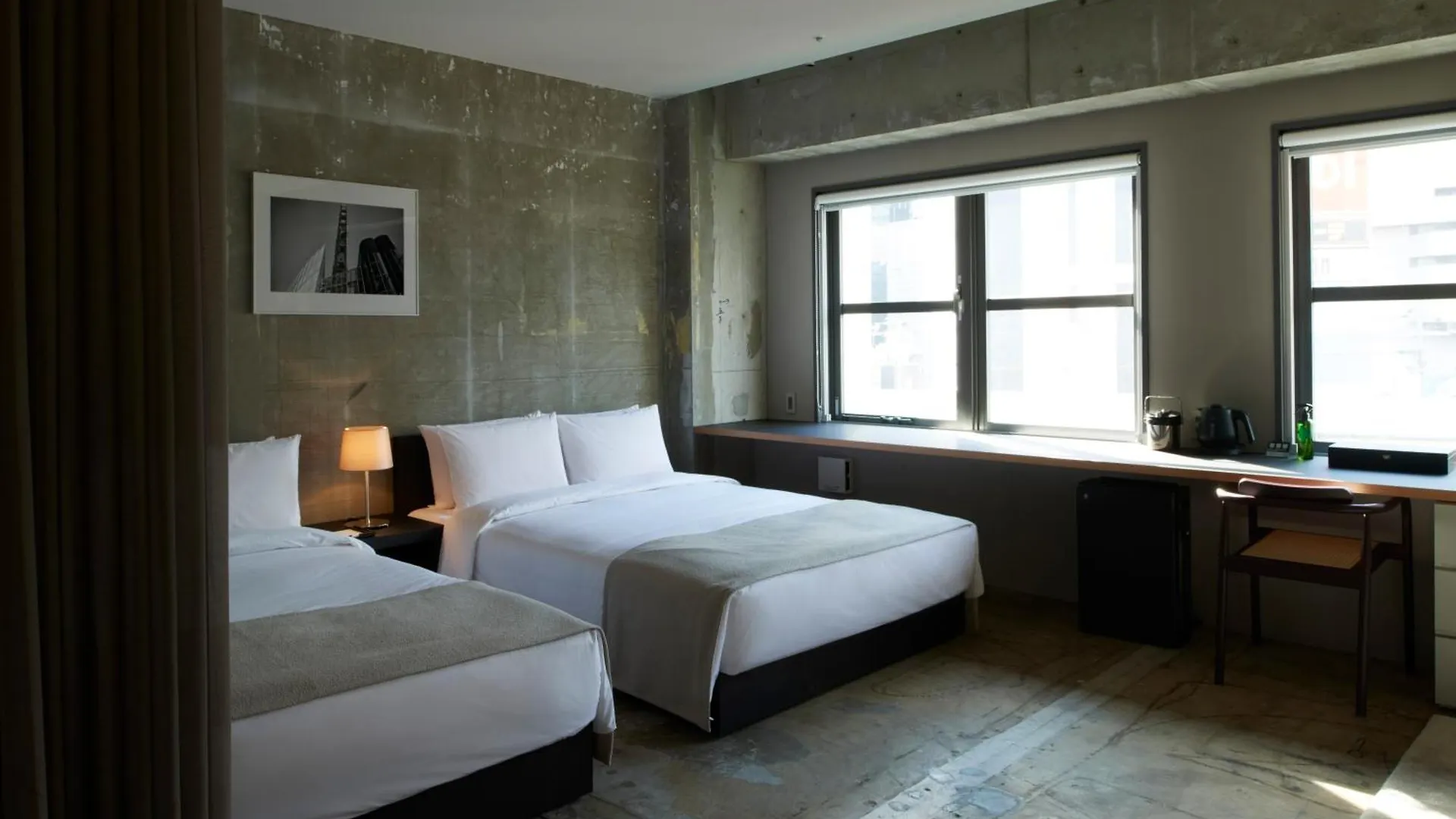 ***  Hotel Tones Osaka Japón